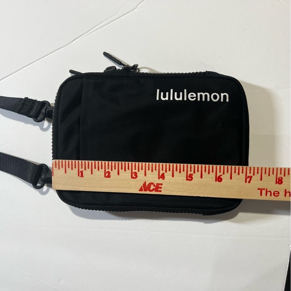 Lululemon Easy Access Black Crossbody Bag White Logo - Picture 6 of 8